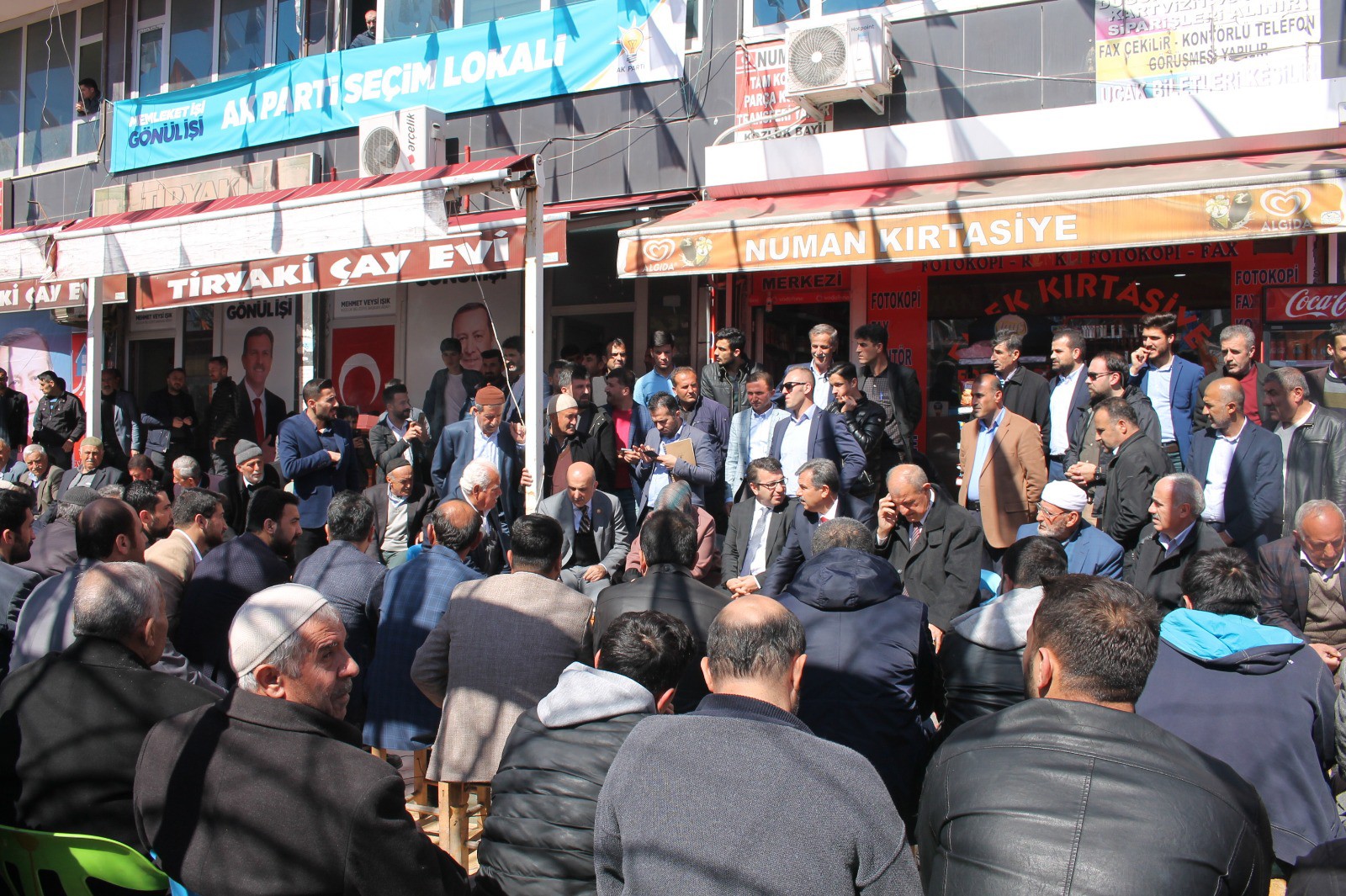 Batman’da 3 bin kişilik aşiret HDP’den AK Parti’ye geçti